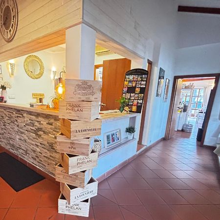 Hotel La Bastide Le Lavandou Luaran gambar