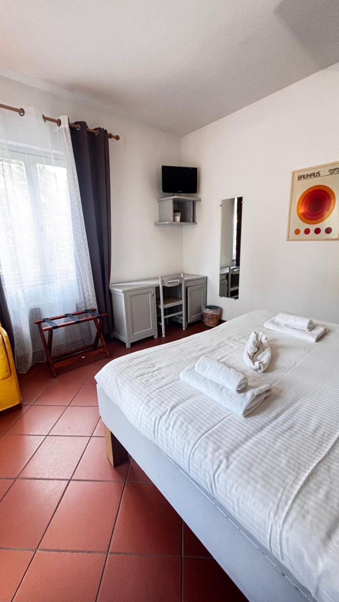 Hotel La Bastide Le Lavandou Luaran gambar