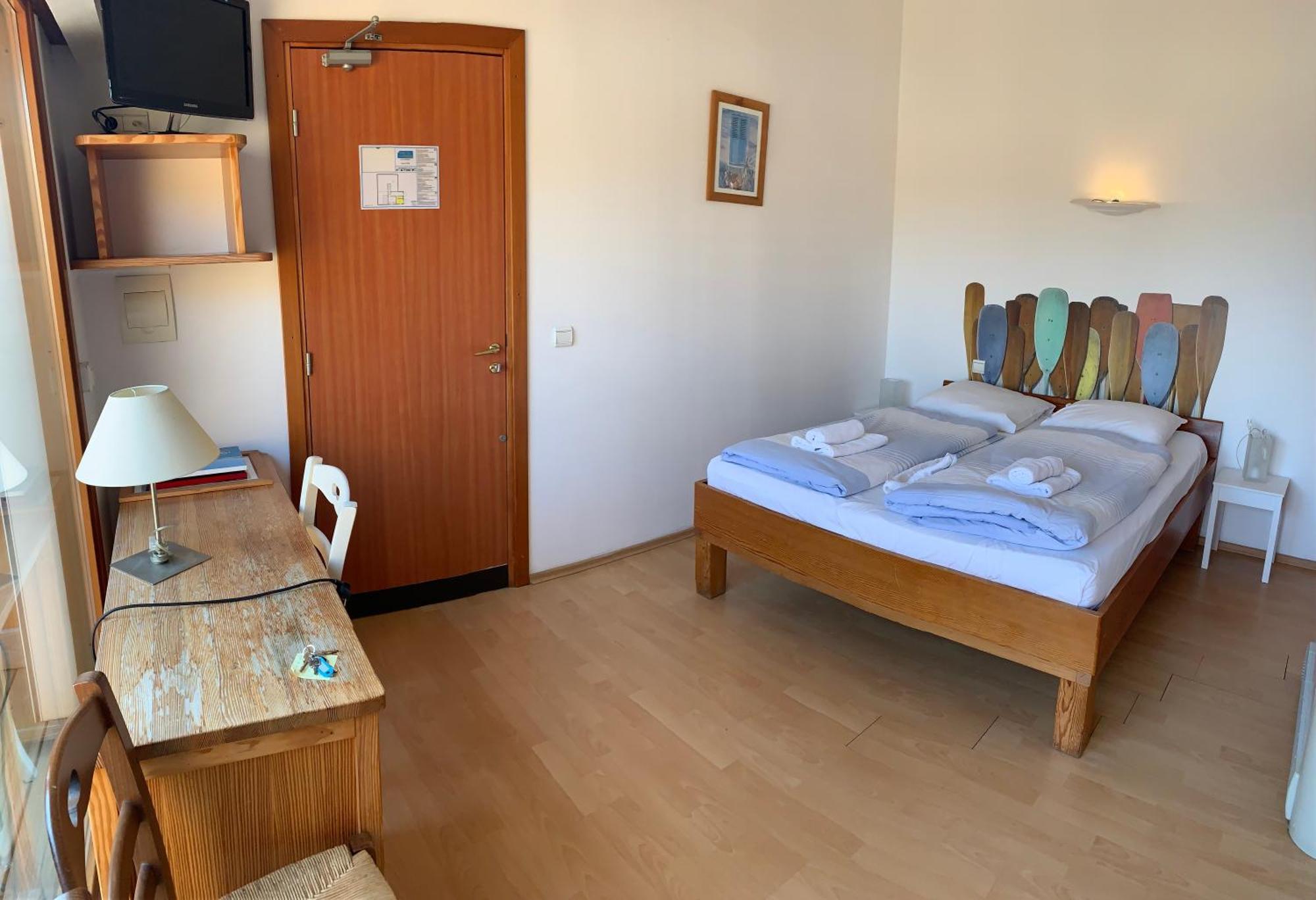 Hotel La Bastide Le Lavandou Luaran gambar