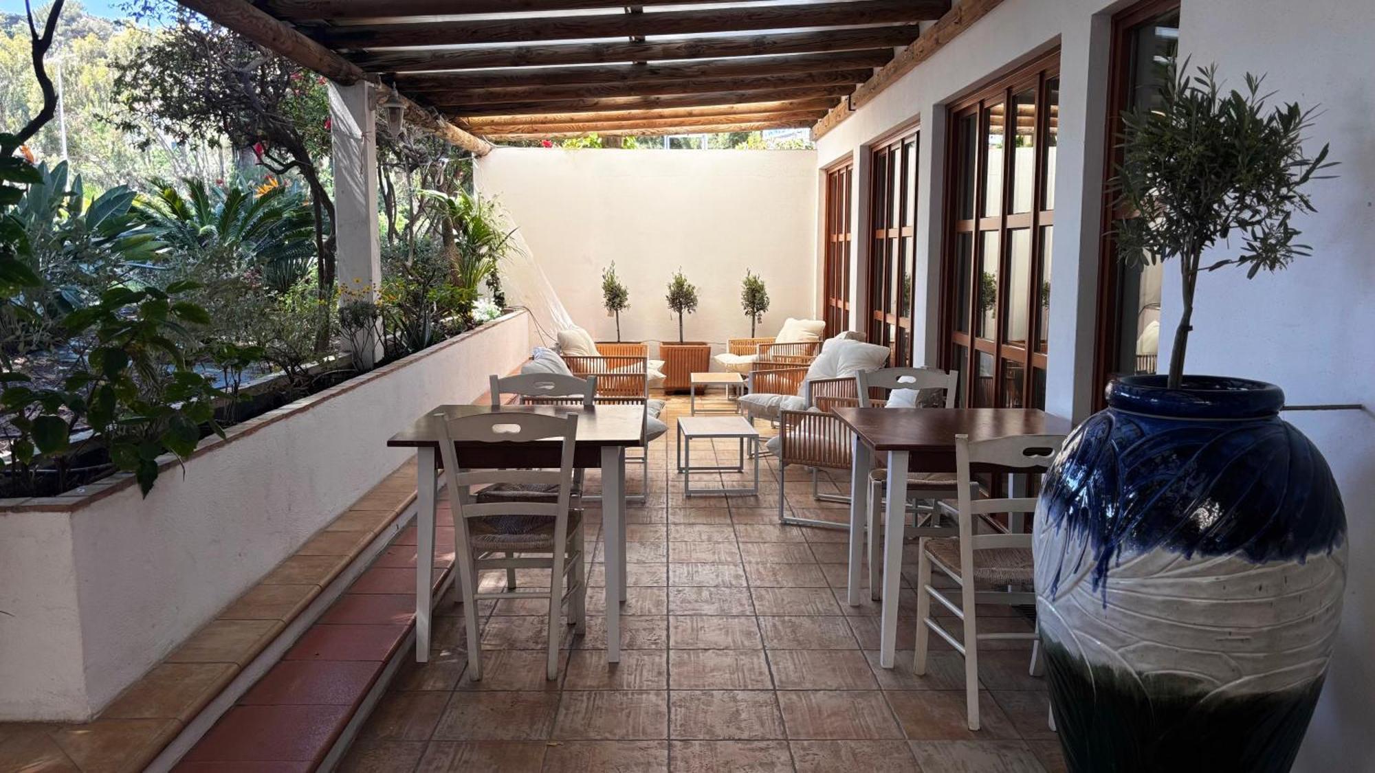 Hotel La Bastide Le Lavandou Luaran gambar