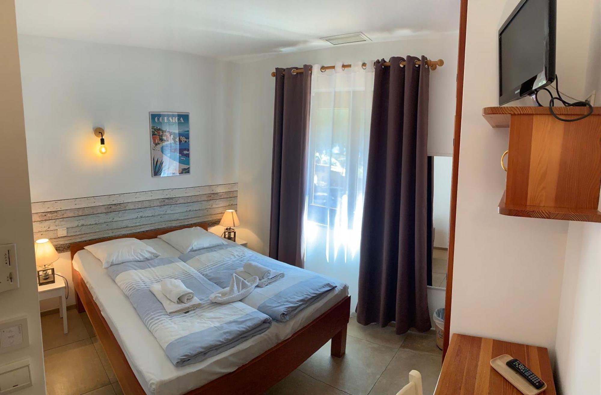 Hotel La Bastide Le Lavandou Luaran gambar