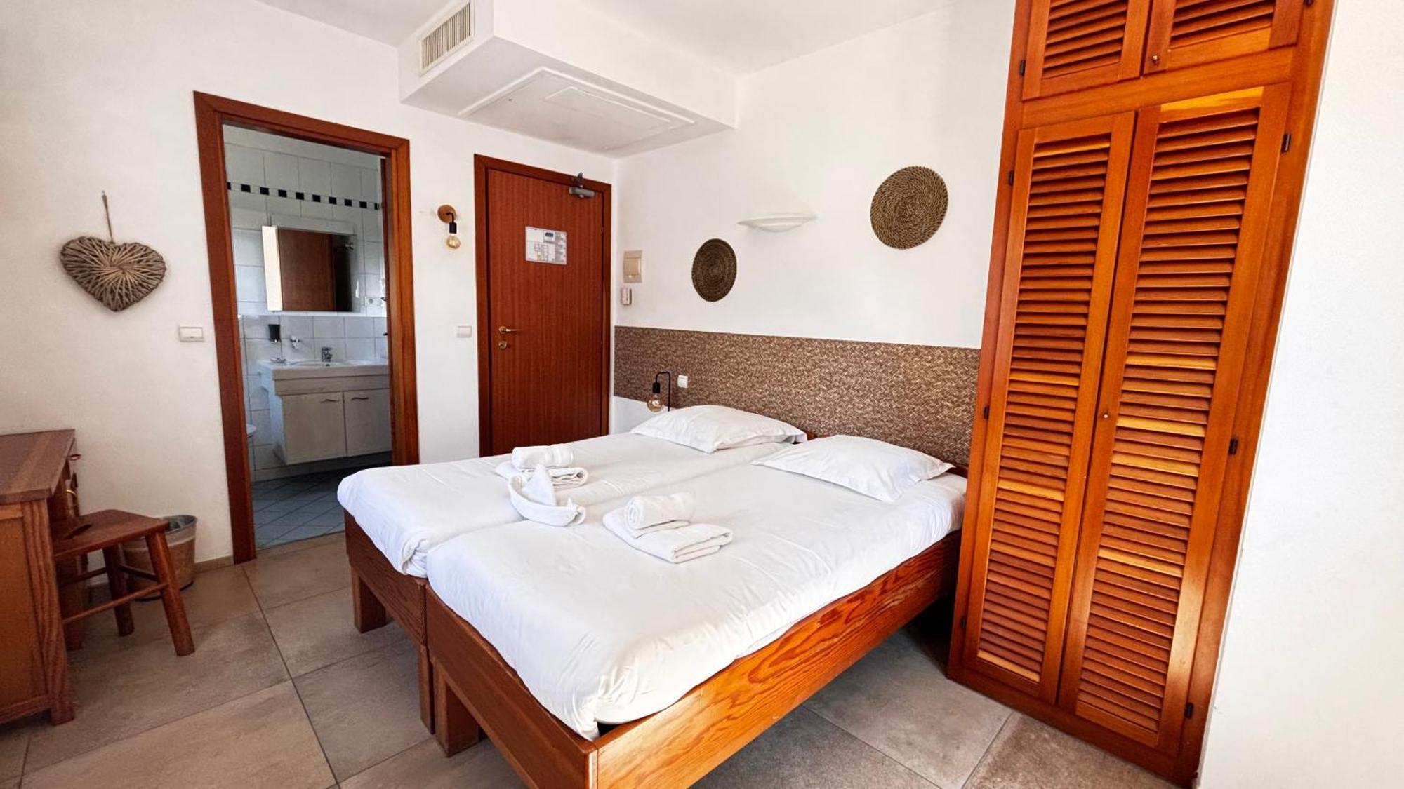 Hotel La Bastide Le Lavandou Luaran gambar