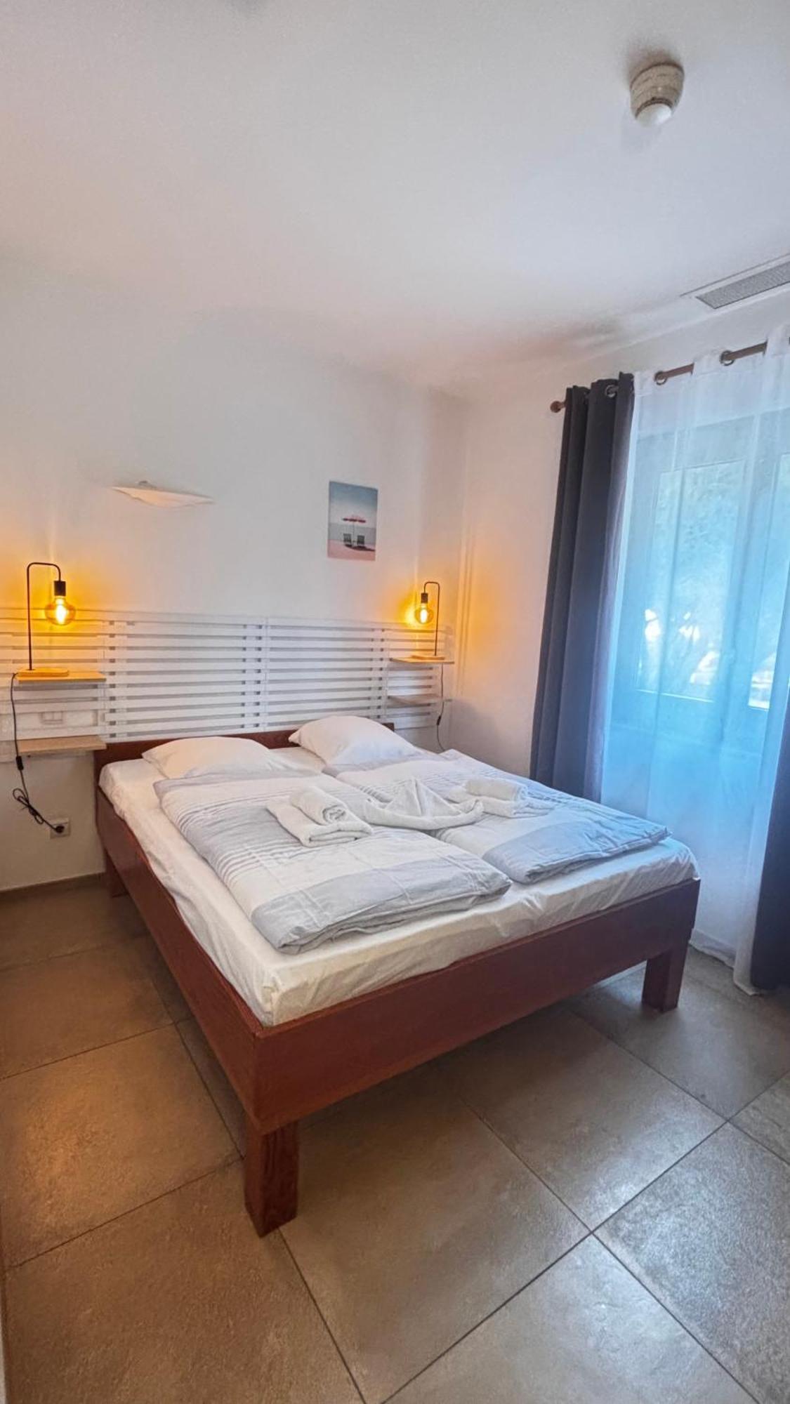 Hotel La Bastide Le Lavandou Luaran gambar